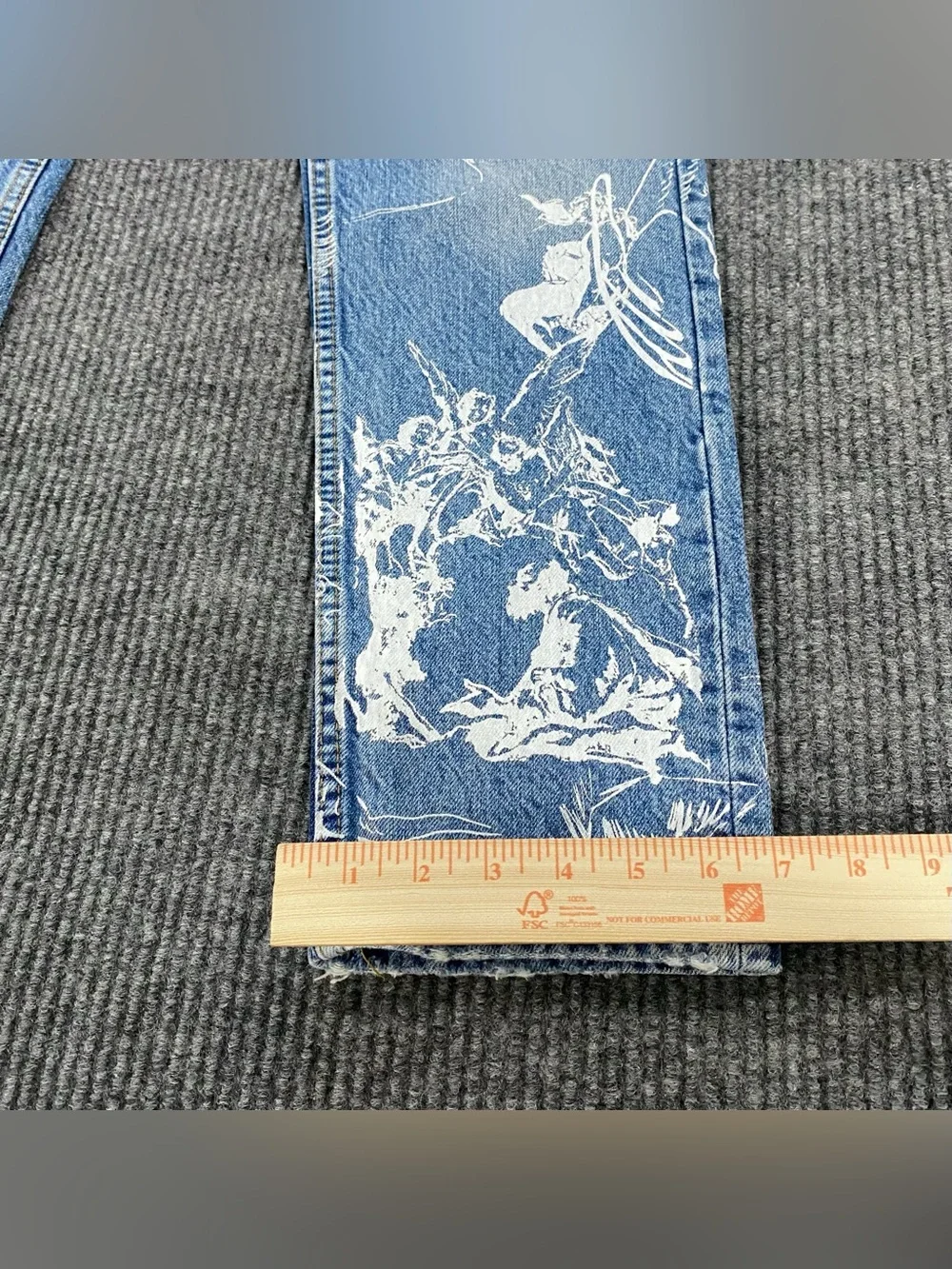 Zara Men's Renaissance Printed Distressed Jeans Size 29